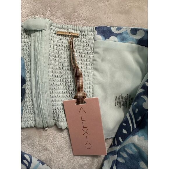 Alexis Isola Crop Top Women's Large Blue‎ Linen Blend Strapless Smocked Back NWT - Picture 5 of 11